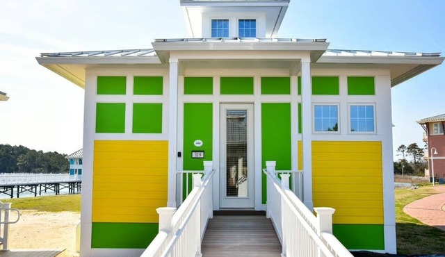 The Oyster Farm Marina: The Jetty