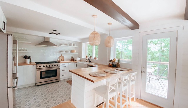 The Paddle House - four season waterfront property in the heart of Muskoka