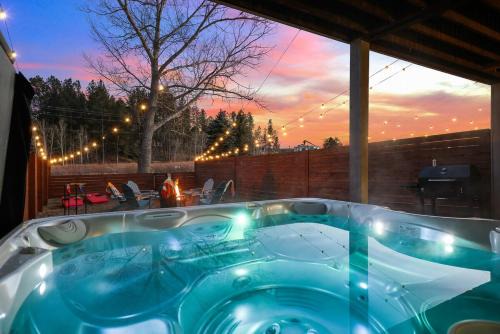 The Paddle House - Hot Tub & Fire Pit Stay
