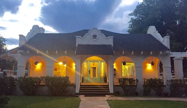 The Palace with private hot tub, sauna & fitness room.