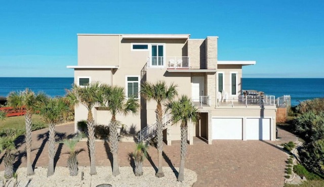 The Palazzo Del Mar - ocean front oasis, private pool, hot tub, private beach access!