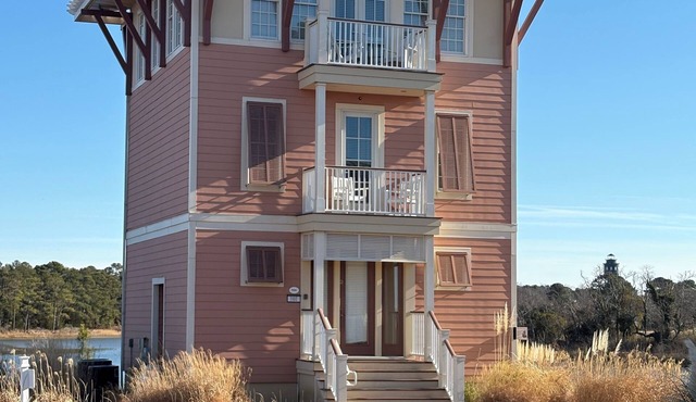 The Palm: Three story two-bedroom villa