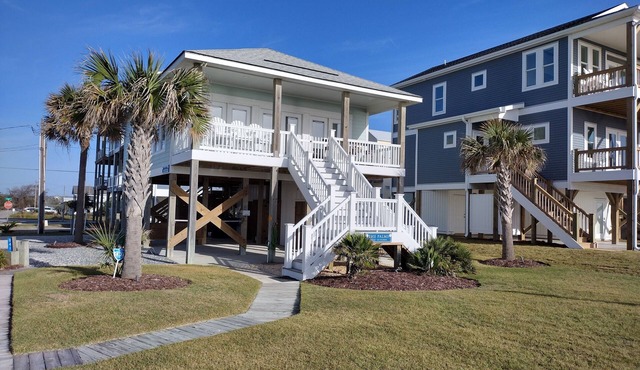 "The Palms" Oceanfront on Topsail Island, 2 BR - 2 BA Beach House - Awesome View