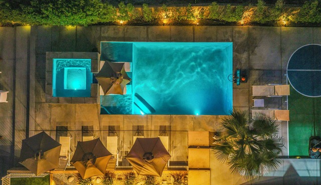 The Palms - Pool, Spa, BBQ, Games, Mountain Views