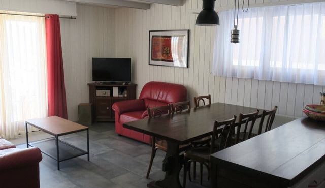 The Panorama building is located at the 1800 level of the Les Collons resort. Ideally located, it is