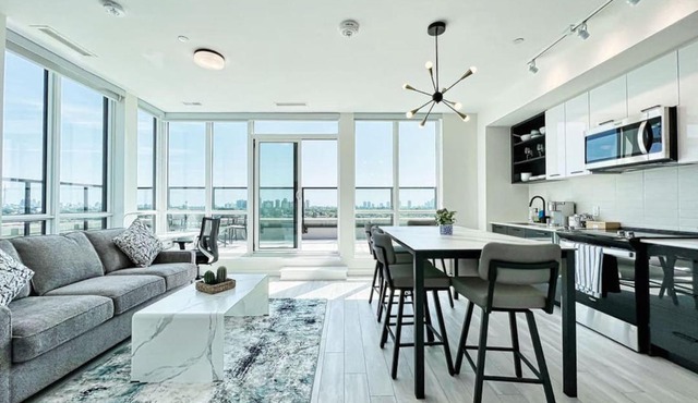 The Panorama Penthouse - 180 Views and Free Parking by Instant Suites