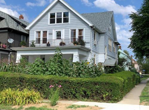 The Paradise House steps from the Heart of Hertel
