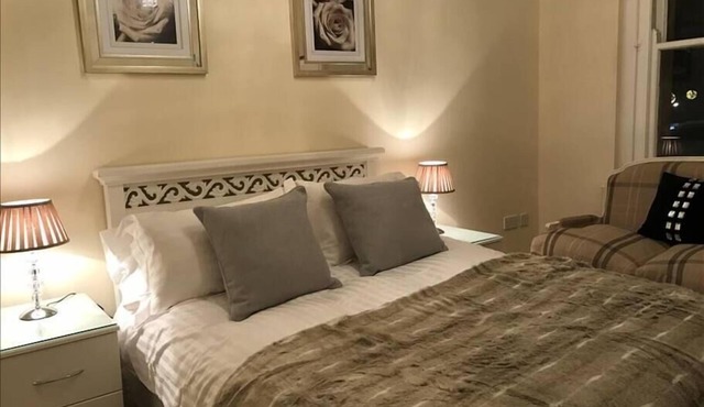 The Paradise Suite Su