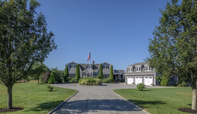 THE PARK ESTATE! Your Martha's Vineyard Getaway!