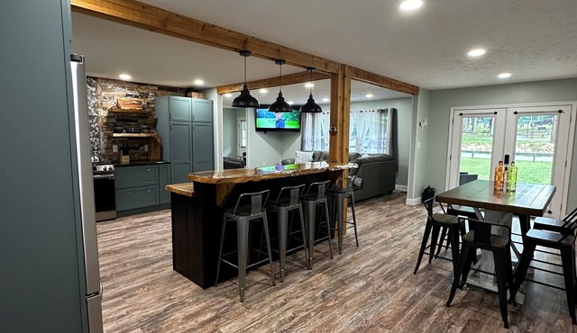 The Park House sleeps 9 comfortably. Come visit the NRGNP in Wild, Wonderful WV.