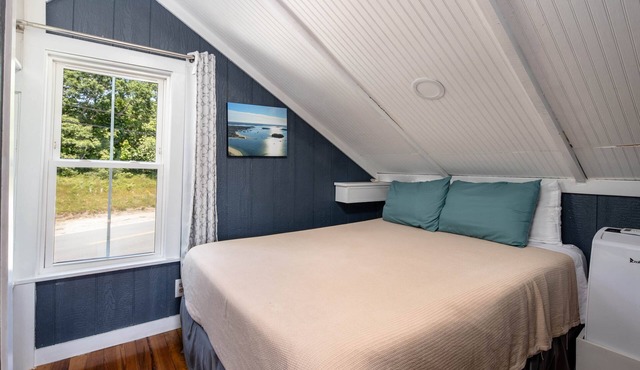 The Park View Room @ The Compound ~E-Bike-Hot Tub-Boats