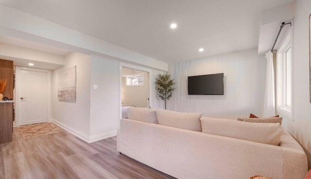 The Parkvale Home - Cozy 1BR with Stunning View!