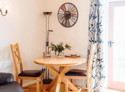 The Parlour - Uk6717