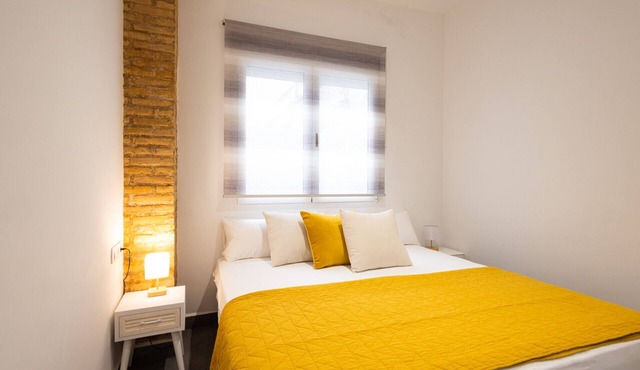 The Patraix Apartment A by Florit Flats