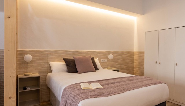 The Patraix Suite 10 by Florit Flats