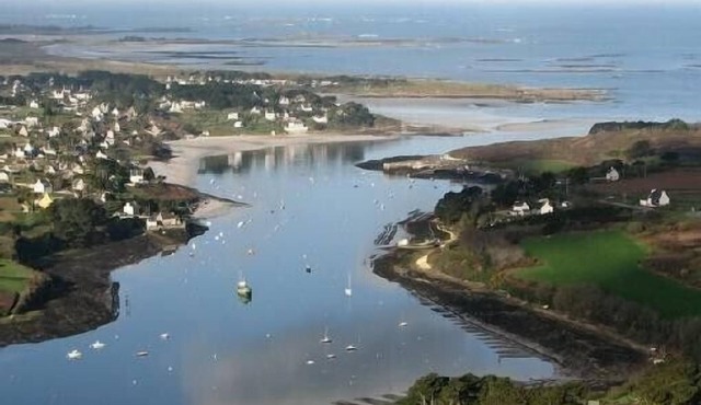 The peace and quiet of the countryside just a stone's throw from the sea