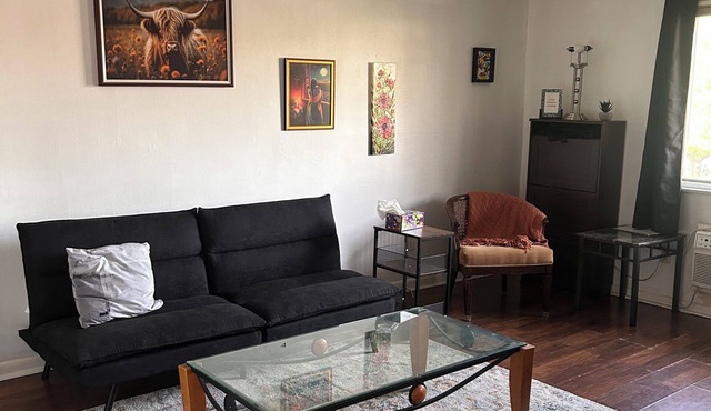 The Peaceful Landing. Comfortable apartment in Miamisburg!