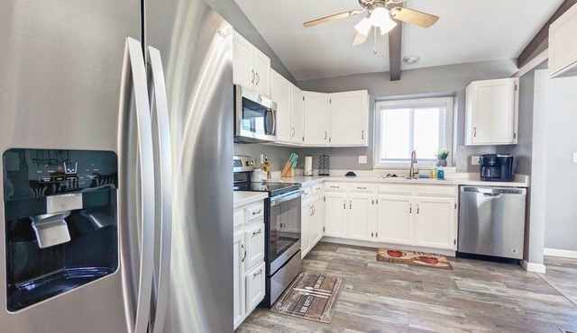 The Peakview Mirage [Newly Renovated Near USAFA]