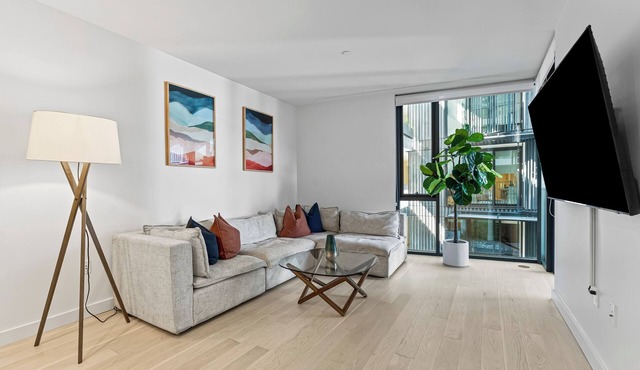 The Pearl Coast Modern Brand New 2BR Rooftop Pool, Gym And Sauna