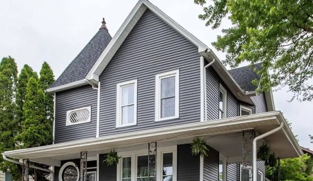The Pearl House - Victorian beauty, 3-Bedroom, 2-Bath 2500 Sqft