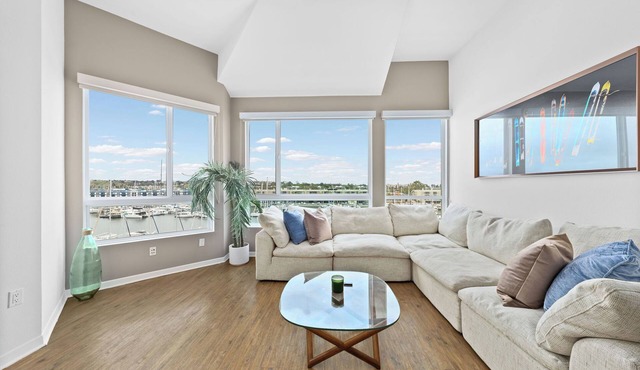 The Pearl Penthouse – Marina’s Finest 3-Story View