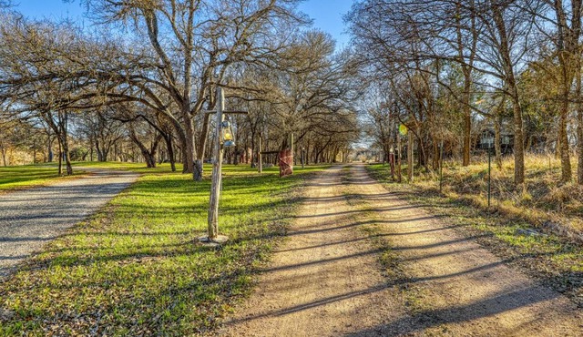 The Pecan @ Mendelbaum Winery Guest Cabins