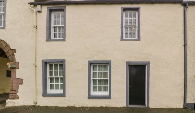THE PEND, family friendly, character holiday cottage in Whithorn