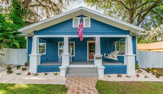 The Penny House - Newly Updated 1925 Bungalow - Downtown Location! Event Ready!