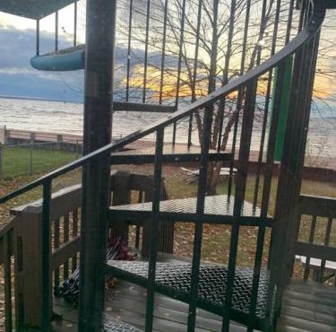 " The Penthouse" Historic Oneida Lakefront Condo 5