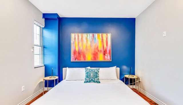 The Penthouse in the heart of the City with patio/rooftop