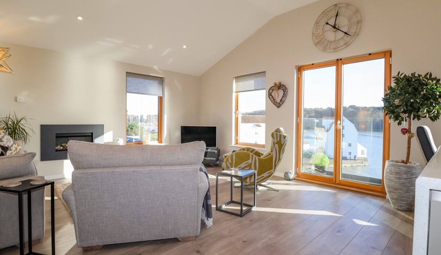 THE PENTHOUSE in Woodbridge