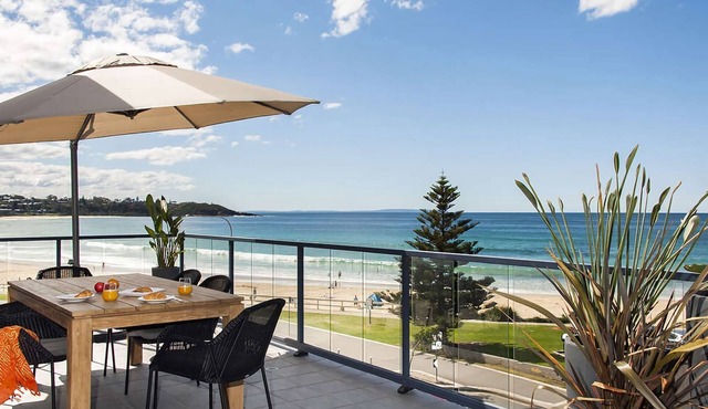 The Penthouse - Make your well-earned holiday extraordinary in this stunning beachfront apartment
