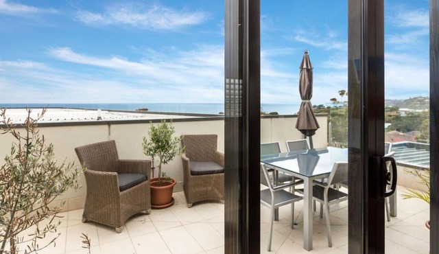 THE PENTHOUSE - MORNINGTON