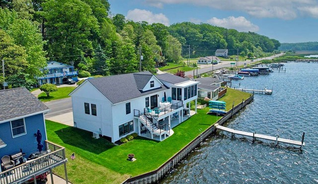 The Pentwater Porch
