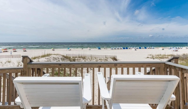 The Perfect Beach Front House! Pelican House 1