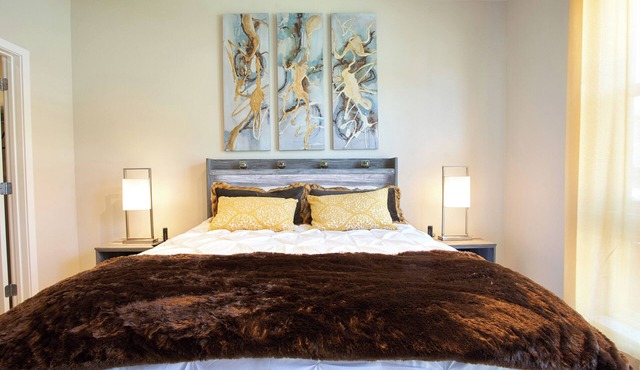 The Perfect City Retreat@In-Unit W/D@Super Fast WiFi@Roku TVs@Keurig+Coffee