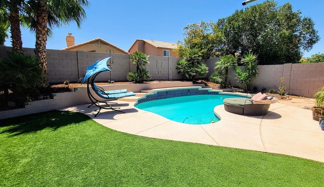 The Perfect Desert Oasis Getaway! Private Pool!