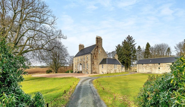 The perfect family bolthole, suitable for 4 adults and 2 children.