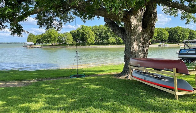 The Perfect Family Lake House on Richland-Chambers Reservoir