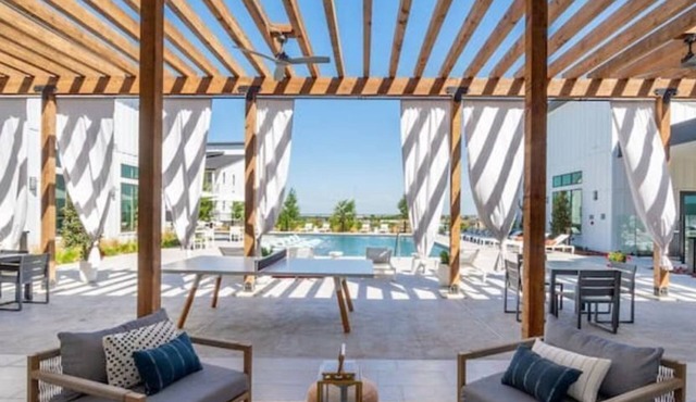 "The Perfect Gateway" - 2Bed & 2Bath with Full Access: Pool, Gym, Dog/Kid Parks!