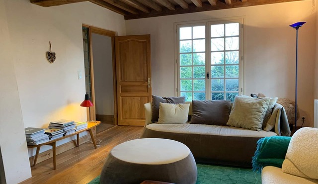 The perfect get away - house set in a meadow with its own lake