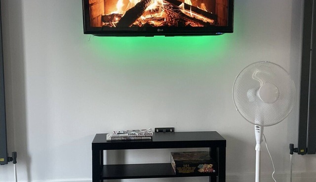 The Perfect Getaway - Luxury Sudio Minutes Away