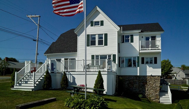 The perfect group rental solution in the heart of York Beach!