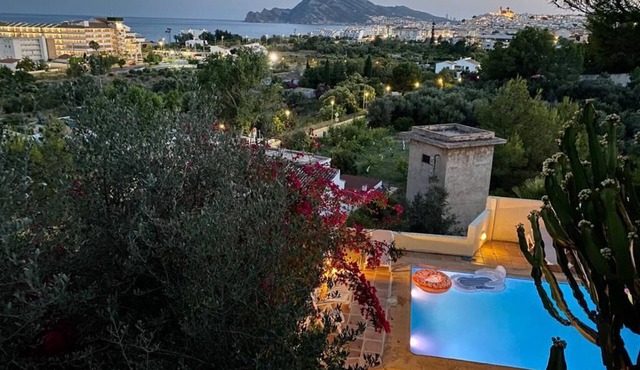 The perfect holidays Villa - great views - Beach near by.