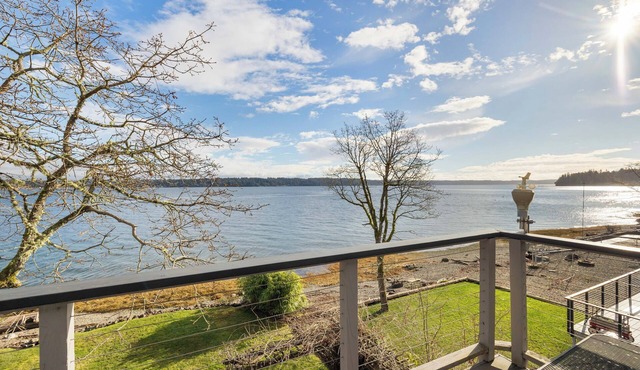 The perfect location for a peaceful getaway on Case Inlet in Puget Sound