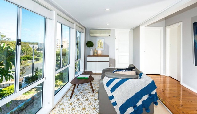 The perfect pet friendly beach home! Brand new bathroom & en-suite