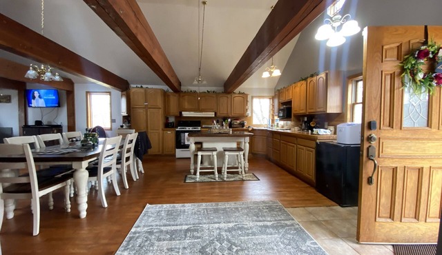 The Perfect Platte River Getaway & Sandhill Crane Viewing