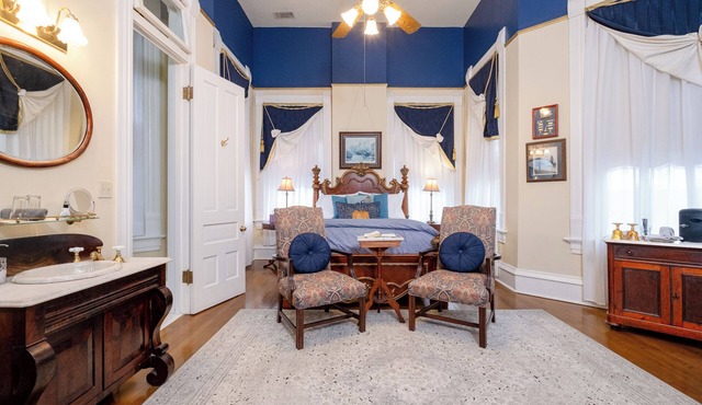 The Petit Jean | King Suite | The Empress Hotel
