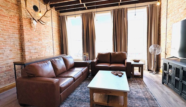 The Pheasant 1- A Fully Renovated Historic Apartment in charming Dillon, Montana