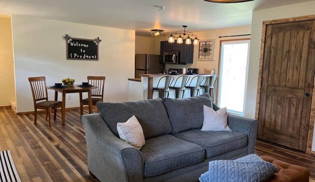 The Piedmont Cabin 2 bed, 1.5 bath